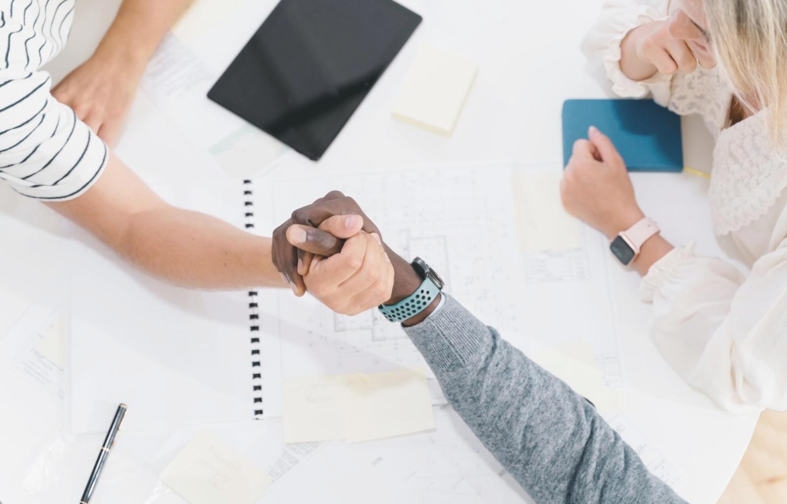 Análisis de estrategias de ahorro e inversión